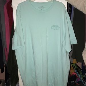 Men Vineyard Vine Shirt